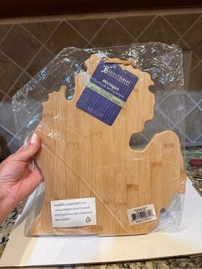 Totally Bamboo Michigan State Shaped Serving & Cutting Board Heart of Lansing